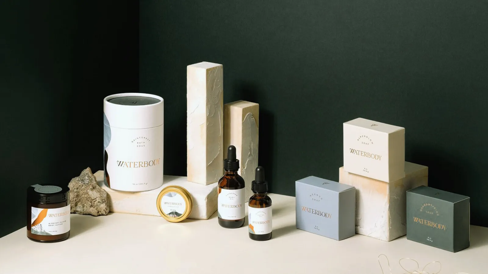 Cosmetic Packaging that extends the product life to achieve high quality