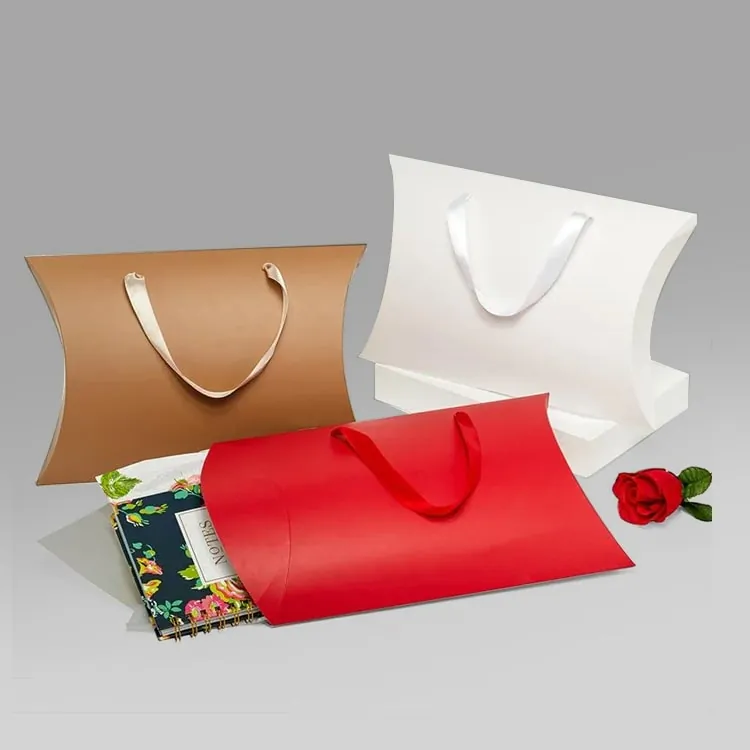 What Is a Pillow Box and Why UK Brands Use It? 1 Pillow handle